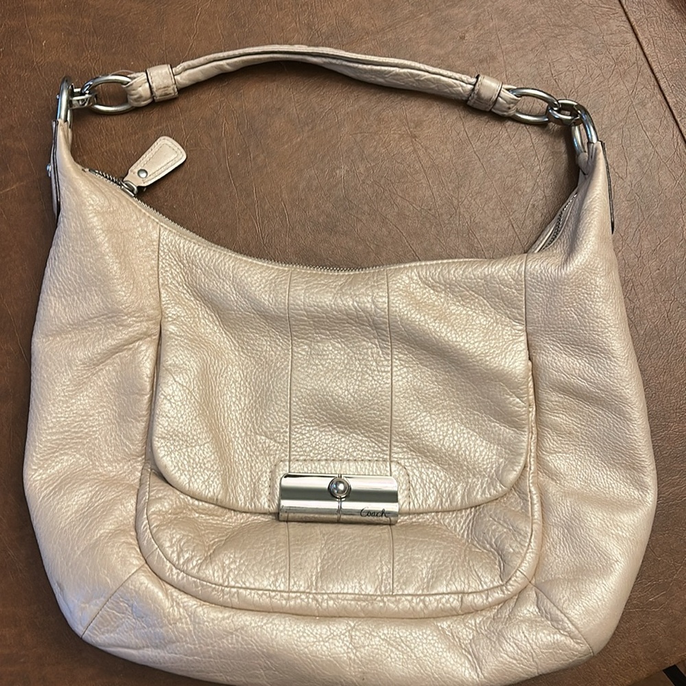COACH Authentic KRISTEN LARGE HOBO Champagne/ Beige Leather 19303